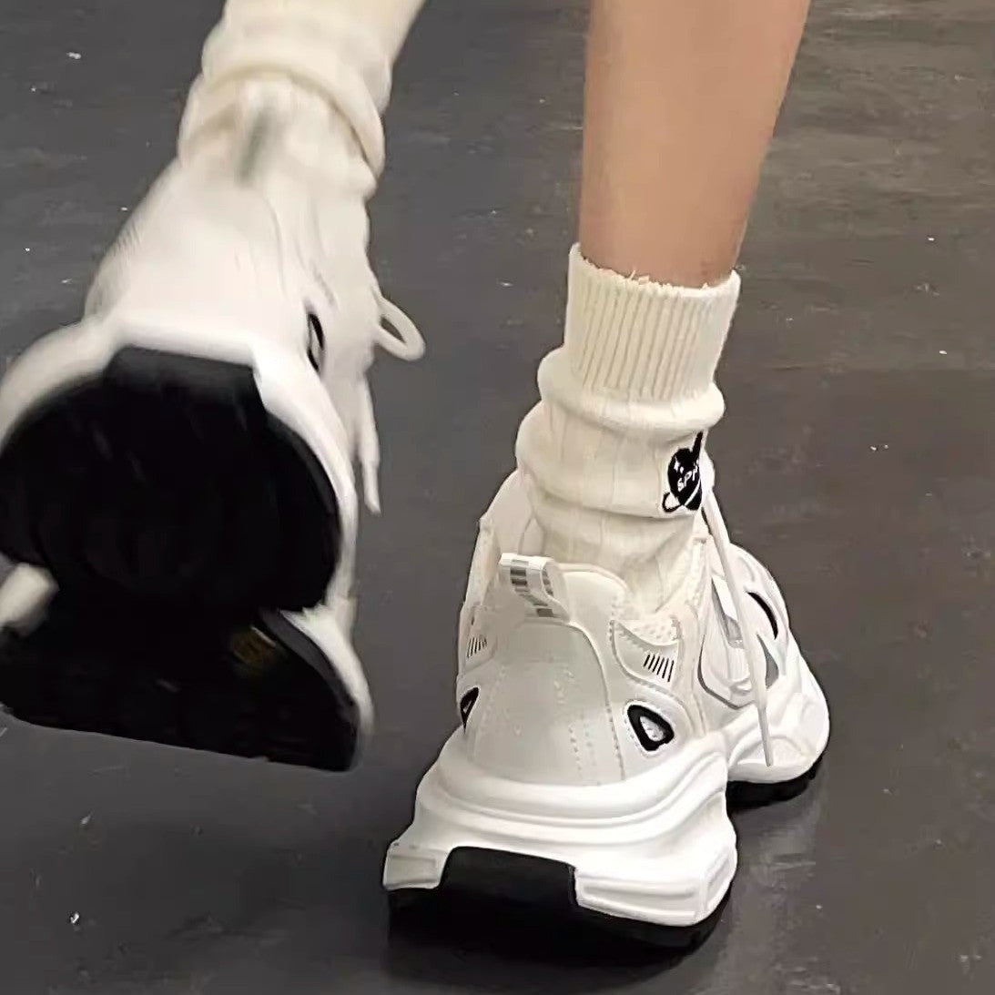 Damen Sportliche Laufschuhe mit atmungsaktiver Mesh-Oberfläche und dämpfender Sohle R&B