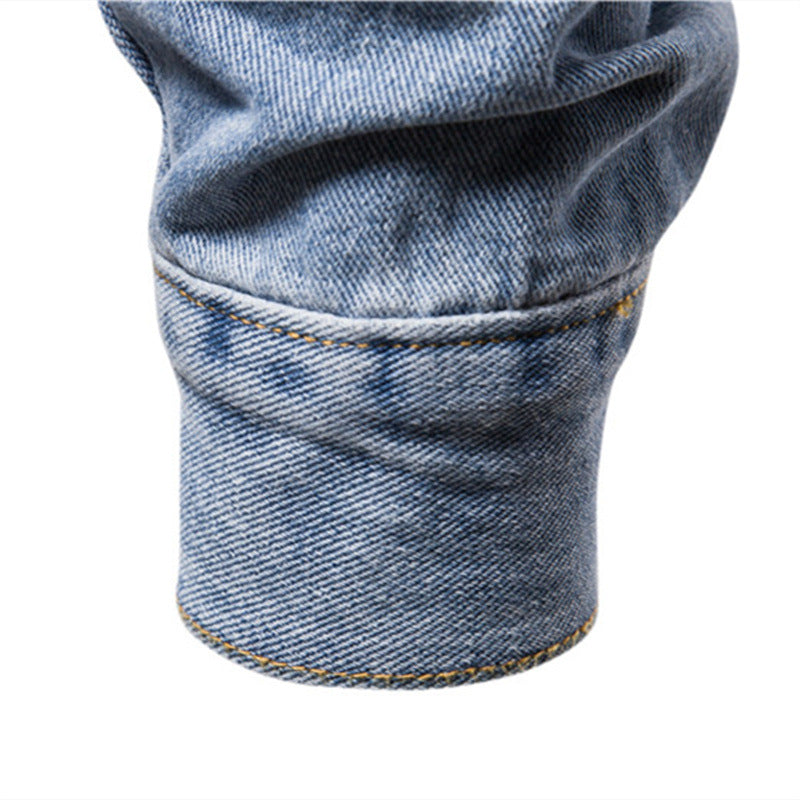 Herren Jeansjacke mit klassischen Details und robustem Design
