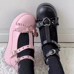Damen Plateau-Schuhe mit modischem Riemen-Detail und robustem Profil R&B