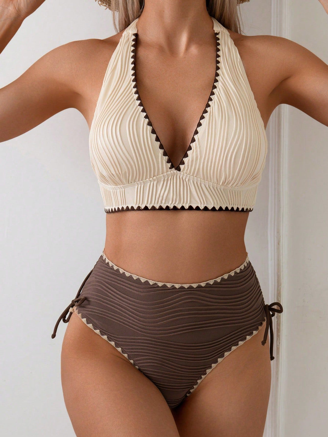 Damen Bikini-Top und hochgeschnittene Unterteile R&B