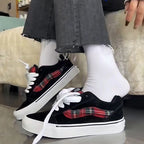 Damen Modische Sneakers mit kariertem Design und bequemem Fußbett