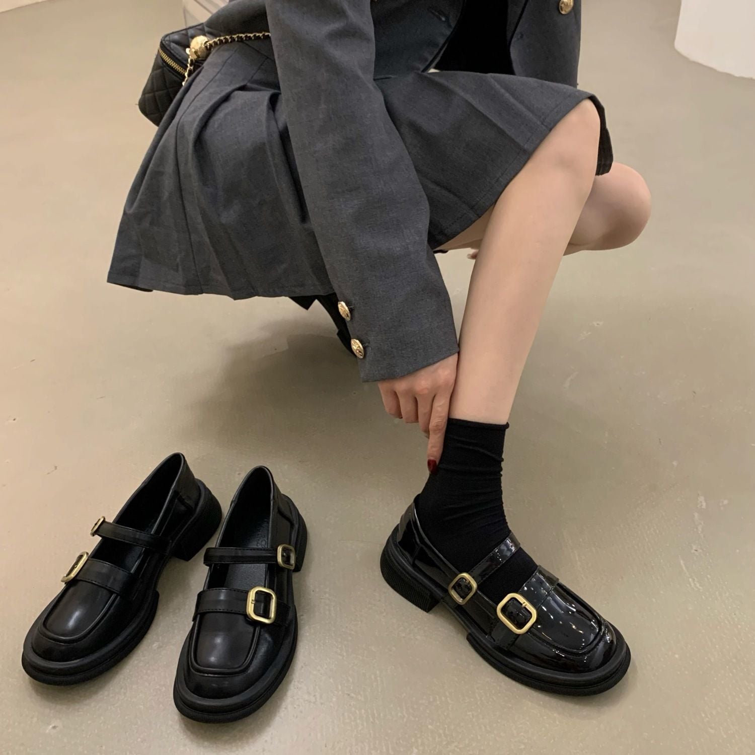 Damen elegante Schnürschuhe mit doppeltem Riemchen und glänzendem Finish R&B