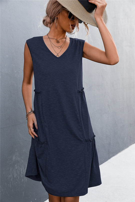 Damen Freizeitdress mit lockerem V-Ausschnitt und Rüschenkanten R&B