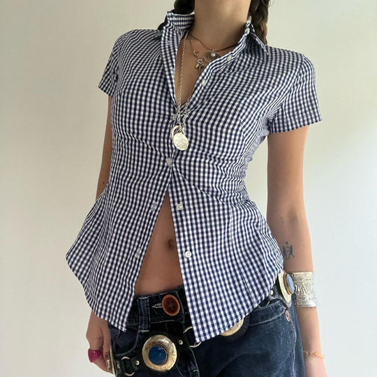 Damen kurzärmliges Hemdblusenshirt mit tailliertem Schnitt und eleganten Raffungen R&B