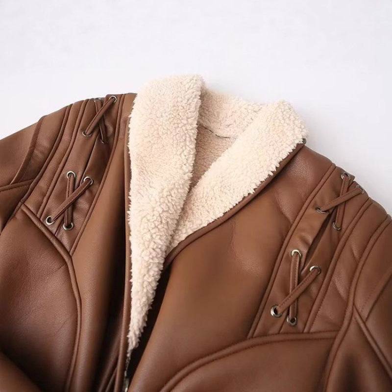 Damen Kunstlederjacke mit warmem Teddyfutter und eleganten Schnürdetails R&B