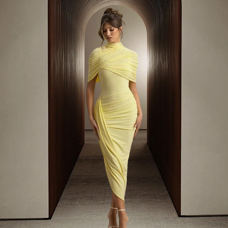 Damen Elegantes Maxikleid mit asymmetrischem Oberteil und sanften Drapierungen R&B