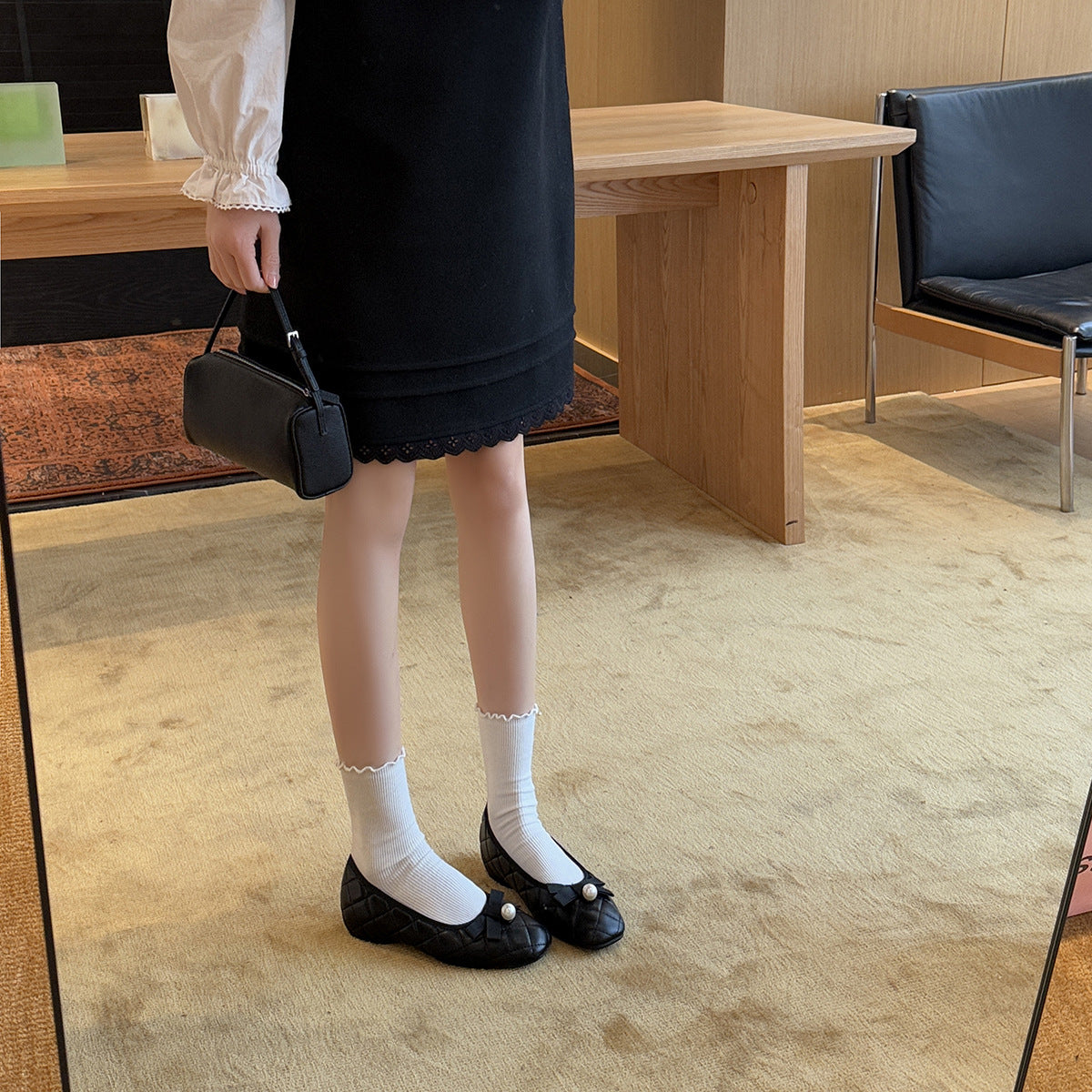 Damen Ballerinas mit dekorativem Riemchen und Perlenapplikation R&B