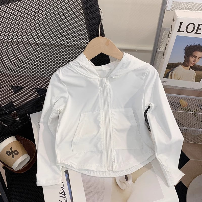 Mädchen Nan leichte atmungsaktive Kapuzenwindjacke mit vorderen Pattentaschen R&B