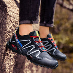 Damen Trailrunning-Schuhe mit atmungsaktiver Mesh-Oberfläche und robustem Sohlenprofil