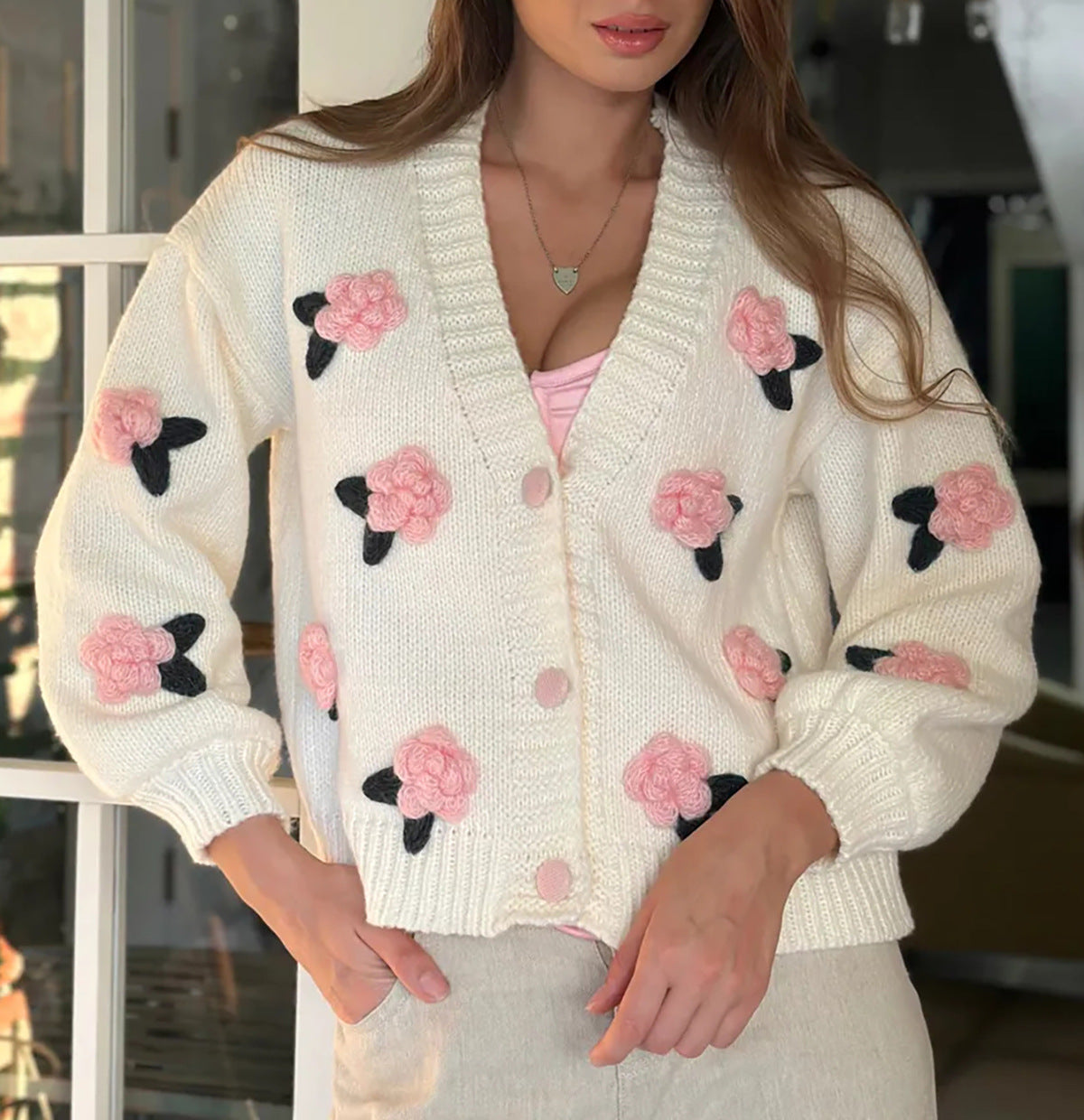 Damen Strickjacke mit floralen Applikationen und voluminösen Ärmeln R&B