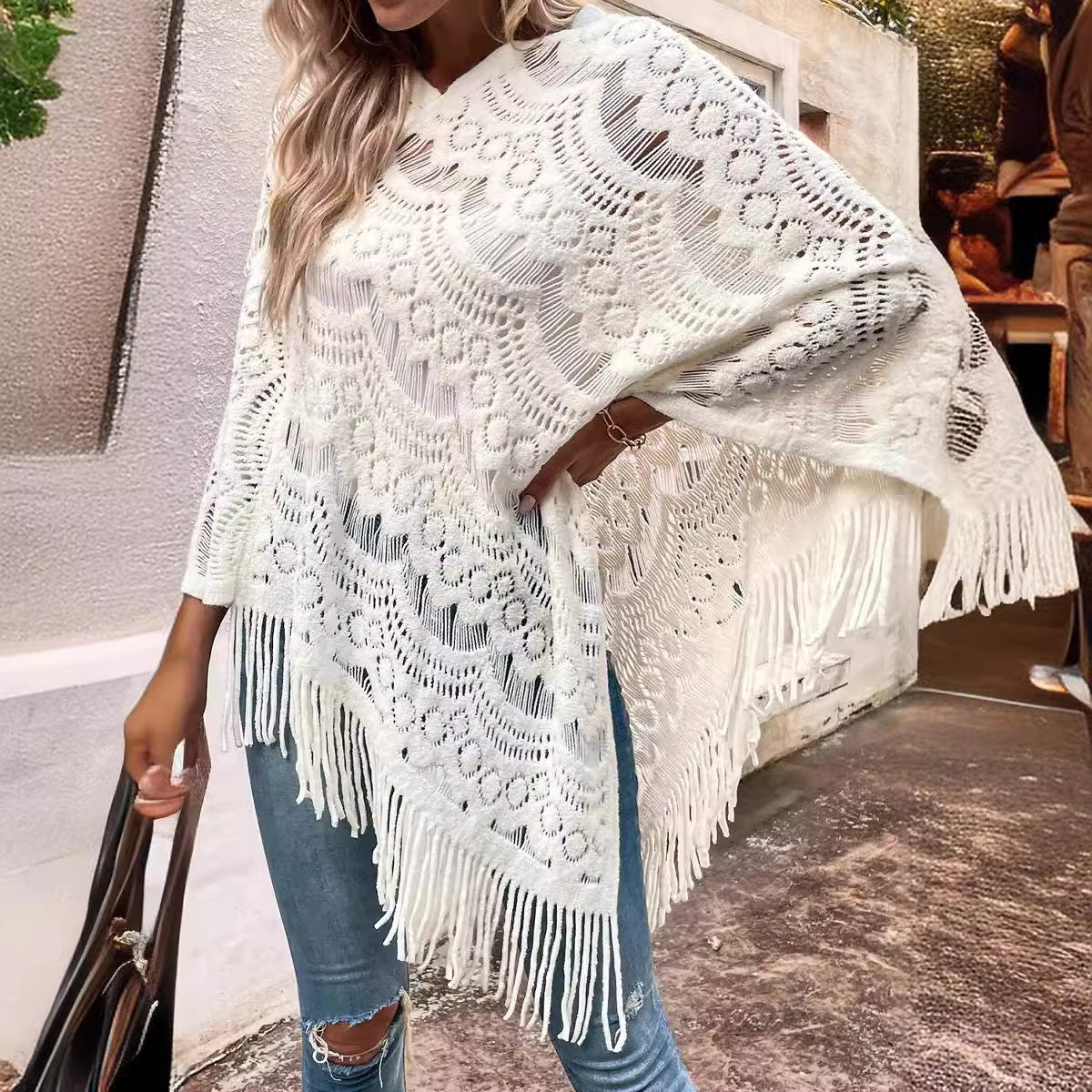 Damen Strickponcho mit kunstvollen Häkelmustern und Fransen R&B