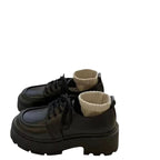 Damen Plateau-Sneaker mit eleganter Lackleder-Optik und kuscheligem Strickkragen