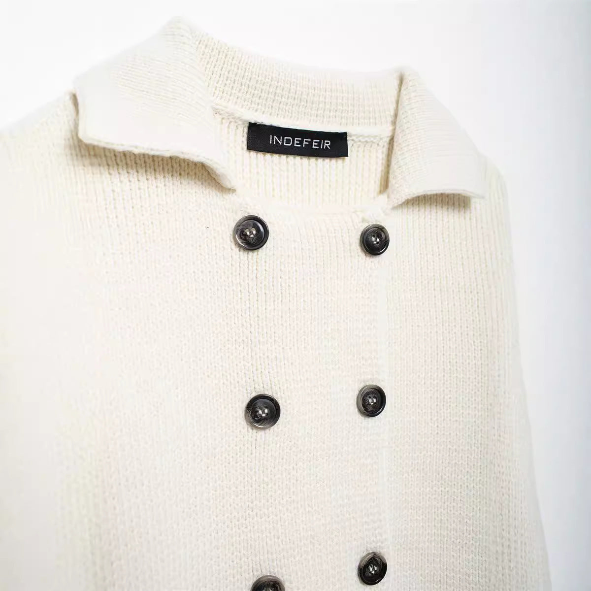 Damen Strickjacke mit doppelter Knopfreihe und praktischen Taschen R&B