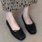 Damen Ballerinas mit einzigartigem Zehenabschluss und verstellbarem Riemen