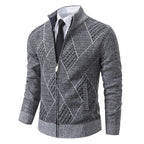 Herren modische Strickjacke mit hohem Kragen und stilvollem Zopfmuster R&B