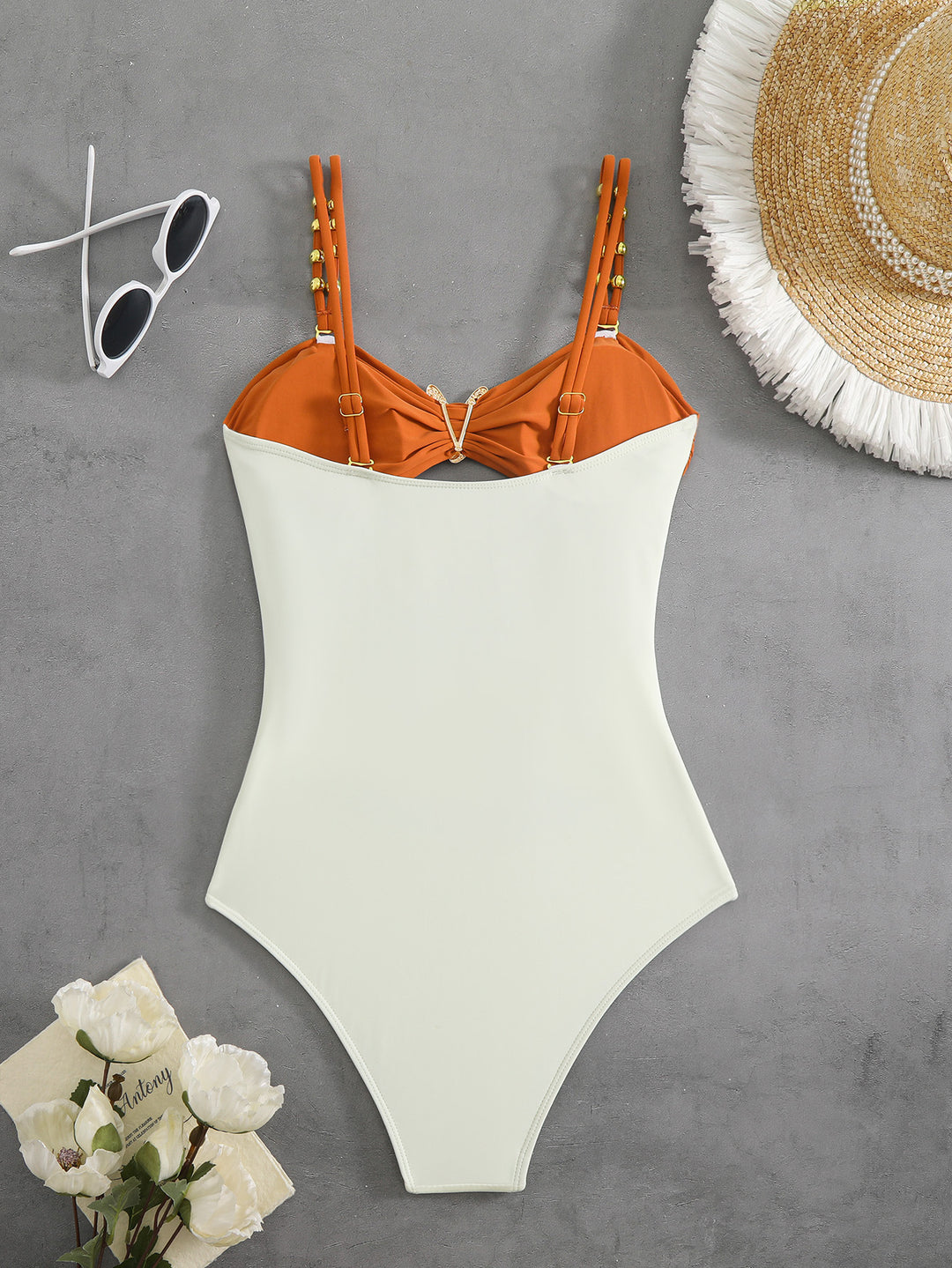 Damen Einteiler Badeanzug mit elegantem Cut-Out und modischen Trägerschlaufen R&B