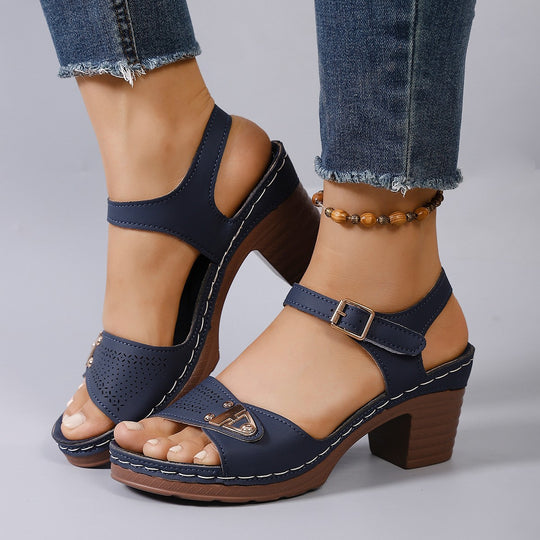 Damen elegante Sandalen mit geschmackvollem Metallic-Detail R&B