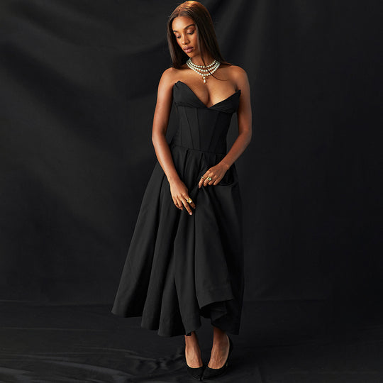 Damen Abendkleid mit elegantem Herz-Ausschnitt und voluminösem Rock R&B