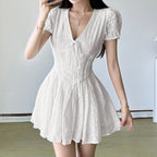 Damen Kurzärmeliges Sommerkleid mit raffinierten Rüschendetails und BindR&Band R&B