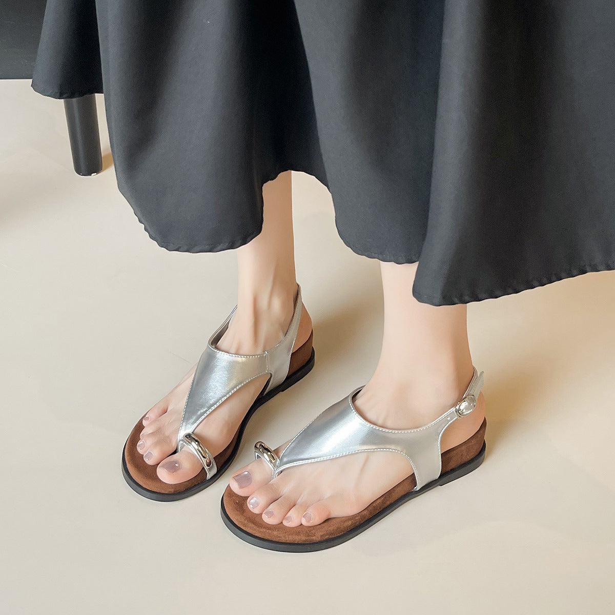 Damen Sandalen mit elegantem Riemendesign und komfortabler Fußbettgestaltung