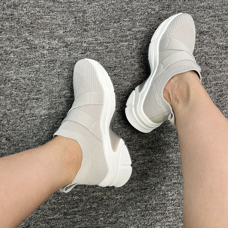 Damen Sportliche Slip-On Sneakers mit elastischem Haltand