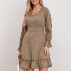 Damen Kleid mit Rüschendetails und V-Ausschnitt R&B