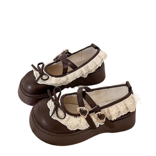 Damen Komfortable Plateau-Sandalen mit zarter Rüschendekoration und goldenen Schnallen R&B
