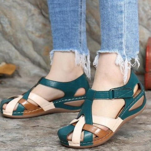 Damen Komfortable T-Sandalen mit vielfältigem Riemendesign R&B