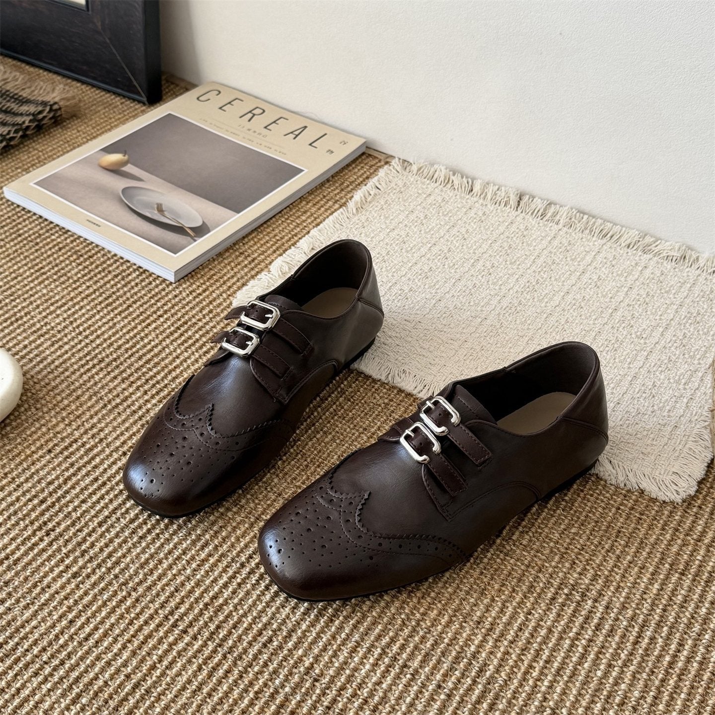 Damen Elegante Schnürschuhe mit doppeltem Schnallenverschluss und perforierten Details R&B