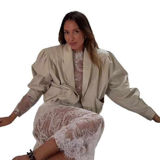 Damen Oversized Blazer mit kunstvollem Schnitt und voluminösen Ärmeln R&B
