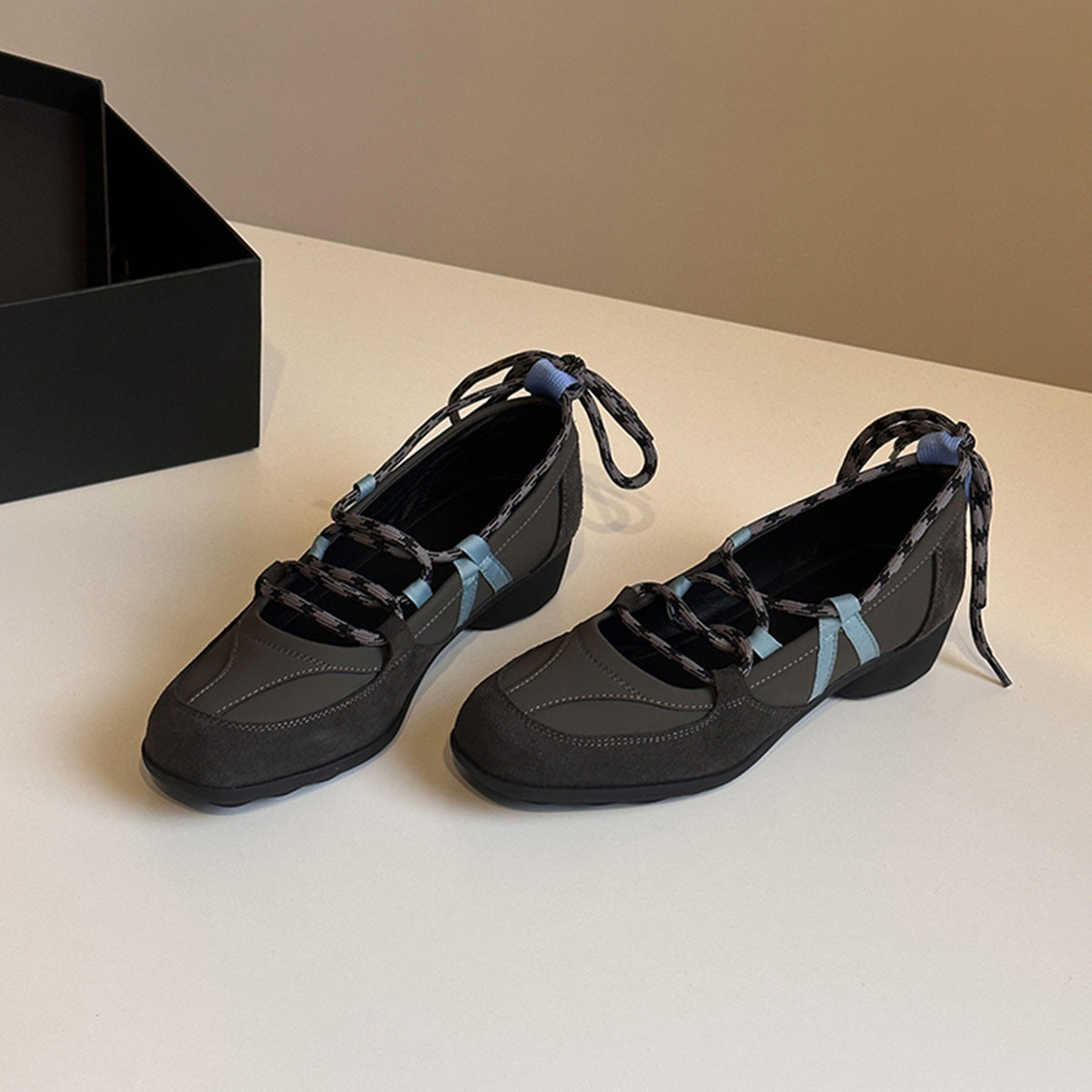 Damen Komfortable Ballerinas mit spielerischem Riemchen-Design und bequemer Sohle Heidi Mode
