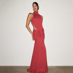 Damen Figurumspielendes Abendkleid mit hochgeschlossenem Design und raffinierten Drapierungen R&B