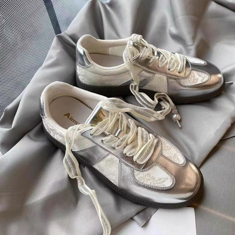 Damen Modische Sneakers mit floralem Design und dekorativen Schnürsenkeln R&B