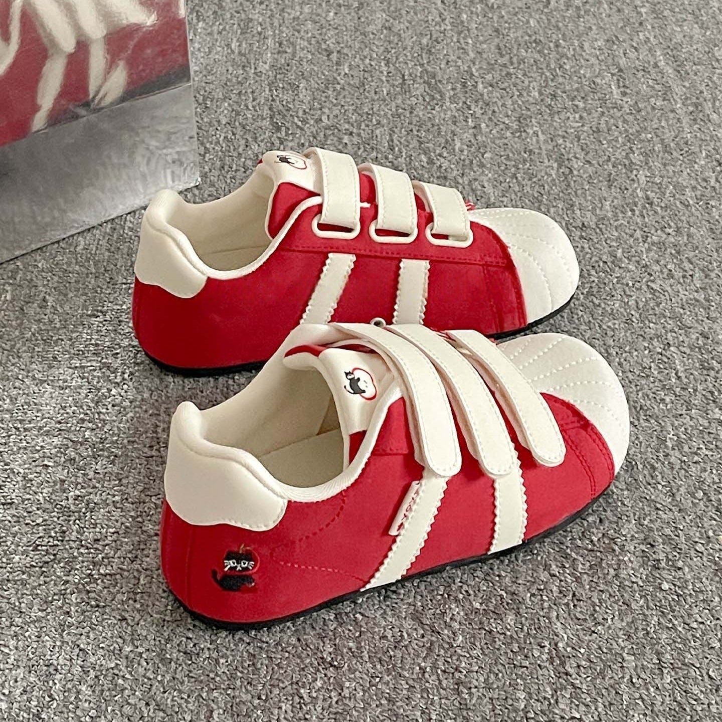 Damen Sneakers mit Velcro-Verschluss und lustigem Tierdesign