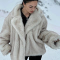 Damen Kuschelige Felljacke im Oversized-Stil mit breitem Revers