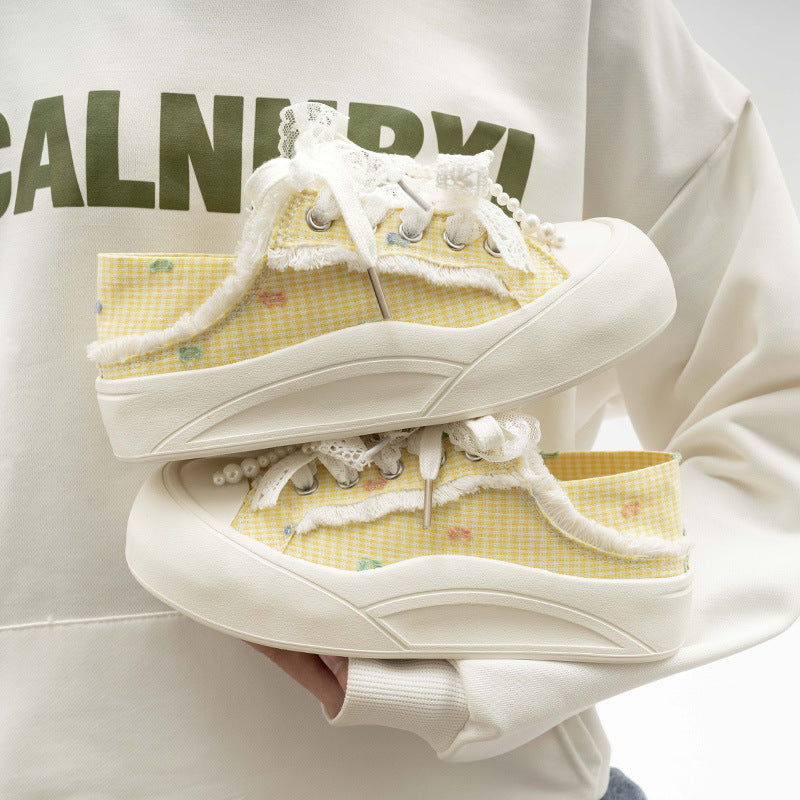 Damen Sneakers mit einzigartigen Spitzenverzierungen und komfortabler Sohle R&B