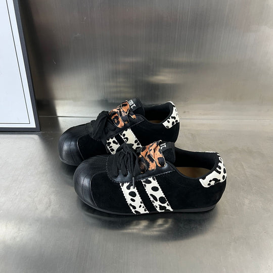 Damen Sneakers im angesagten Tierdruck-Design mit hochwertigem Wildleder und robustem Gummifußbett R&B