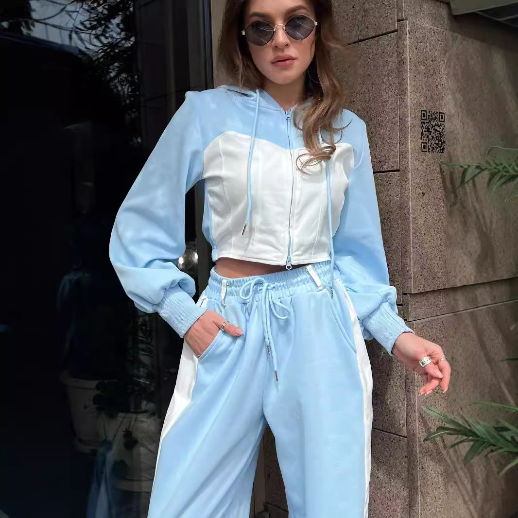Damen sportliches Set mit cropped Kapuzenjacke und weitem Hosen R&B