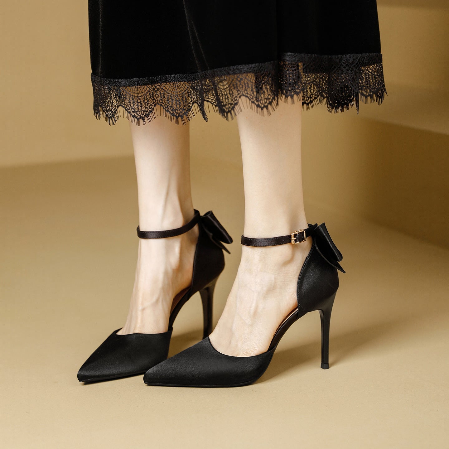 Damen schicke High Heels mit dekorativem Schleifenverschluss