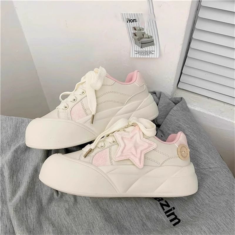 Damen Sneakers mit trendigem Sternen-Applikation und komfortabler Laufsohle