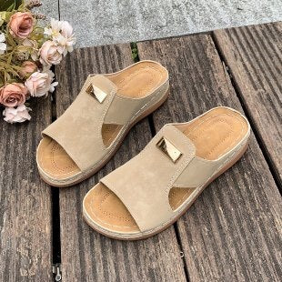 Damen Modische Slipper mit elegantem Riemendetail R&B