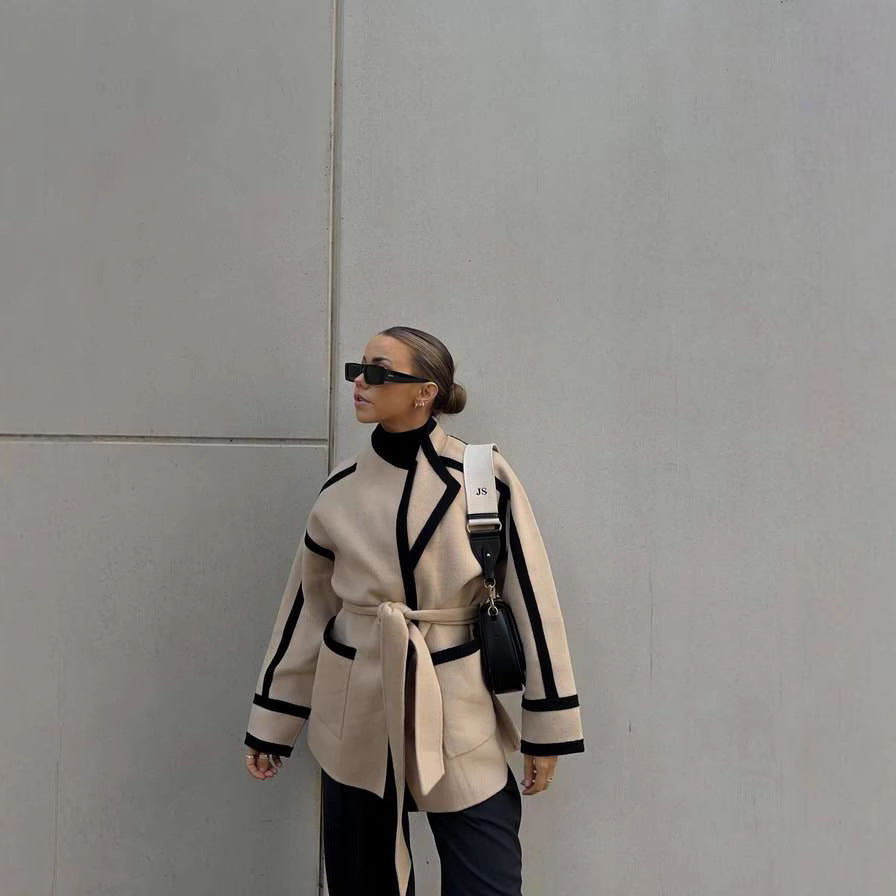 Damen modische Oversized-Mantel mit Gürtel und grafischen Kontrasten R&B