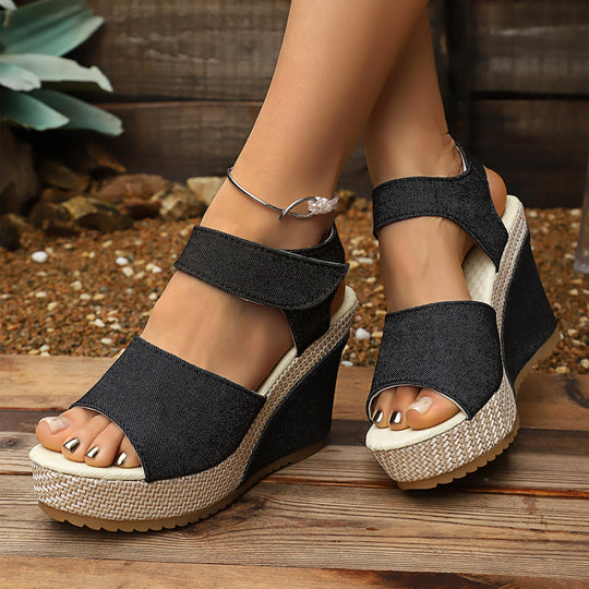 Damen Wedge-Sandalen mit breiten Riemen und luftigem Design R&B