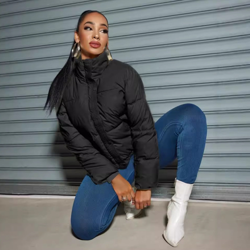 Damen Steppjacke mit hochabschließendem Kragen und figurbetontem Schnitt R&B