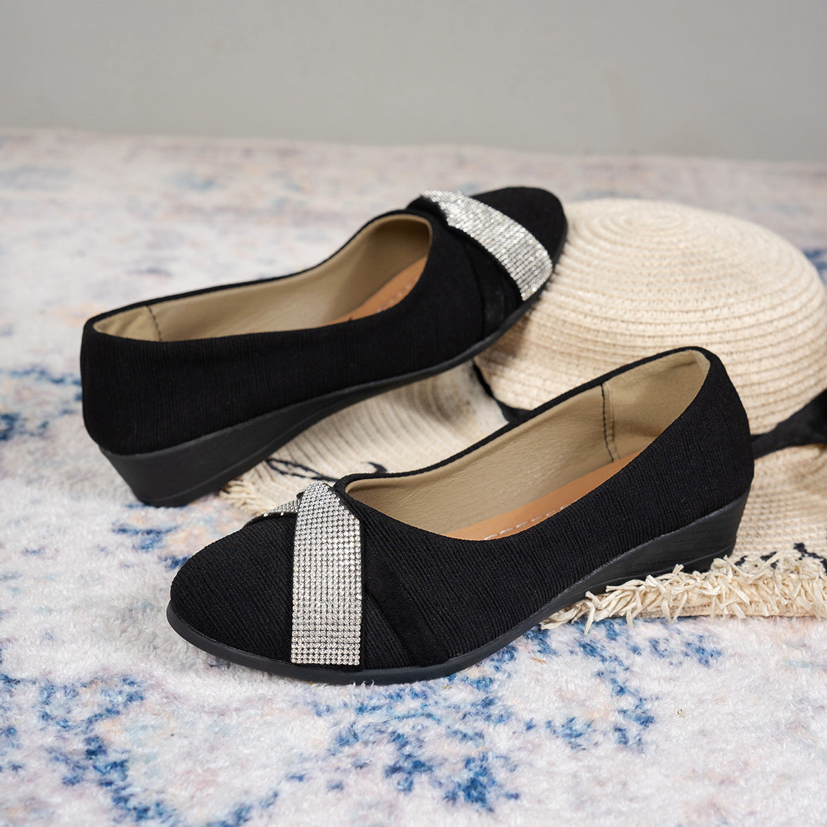 Damen Komfortable Wedge-Pantoletten mit elegantem Krokodilleder-Design R&B