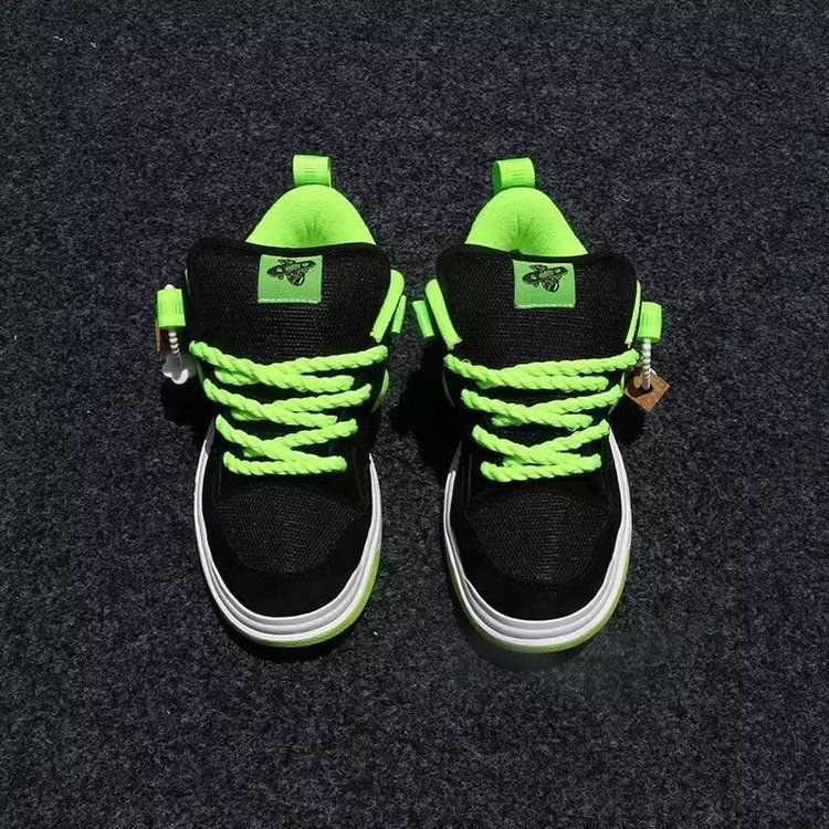 Damen urbane Sneaker mit innovativer Schnürung und extra dämpfender Sohle