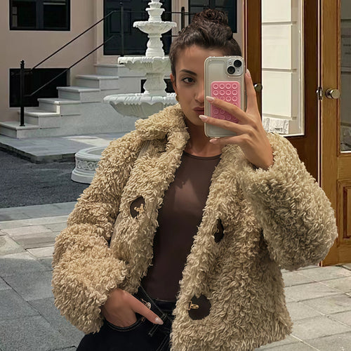 Damen Kunstfelljacke im modischen Cropped-Design mit dekorativen Knöpfen R&B