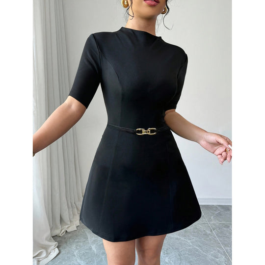 Damen Kleid mit figurbetonter Silhouette und dekorativem Taillengürtel R&B
