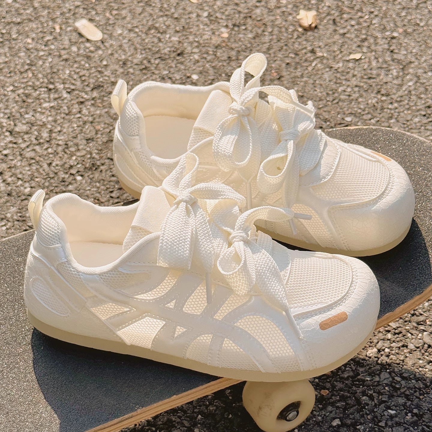 Damen Sportliche Sneaker mit innovativem Netzdesign und komfortabler Schnürung R&B