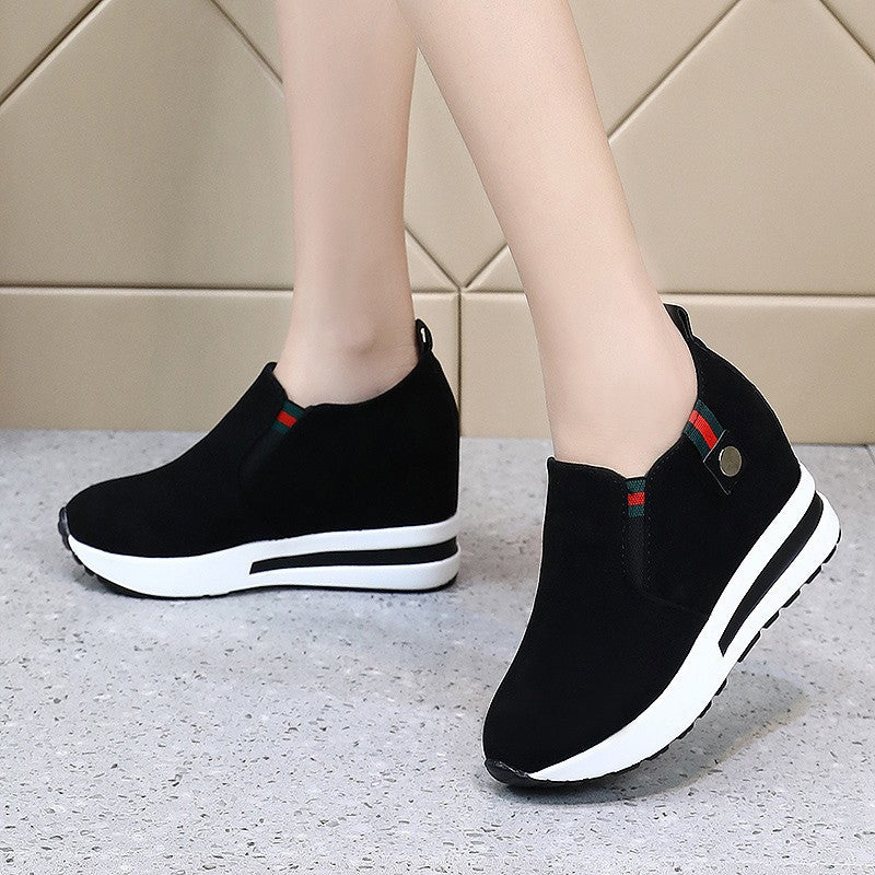 Damen nan Slip-On Keil-Stiefelette mit verstecktem Plateau und rutschfester Profilsohle R&B
